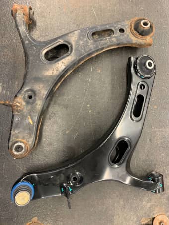 Comparison of new and worn out Subaru Legacy control arms