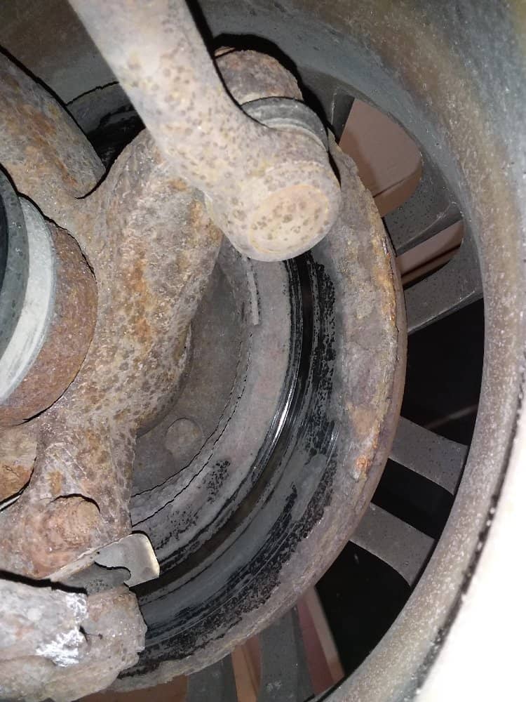 Rust damaged brake rotor 